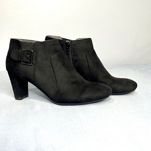Aerosols bootie, size 8.5